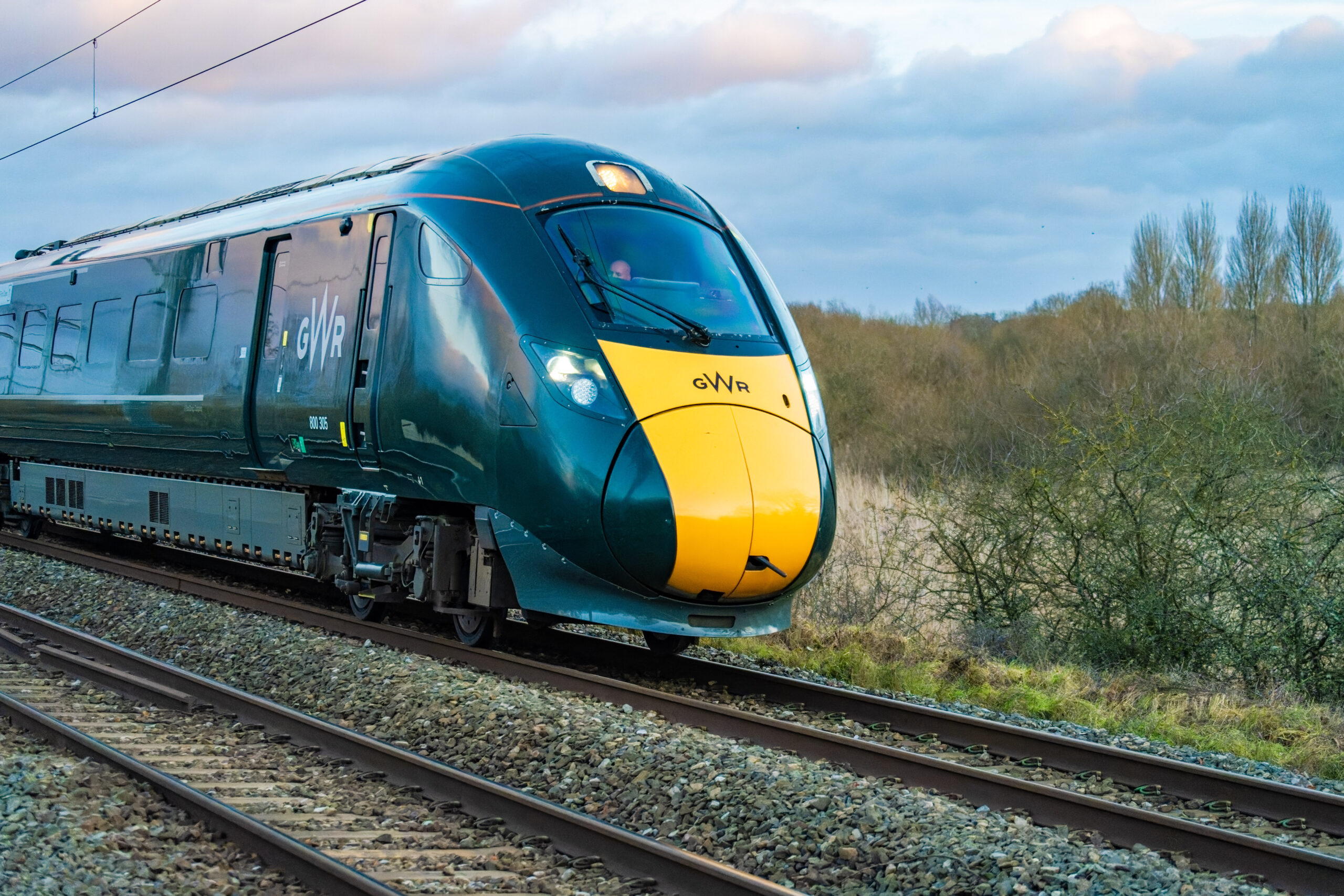 Rail routes to Reading