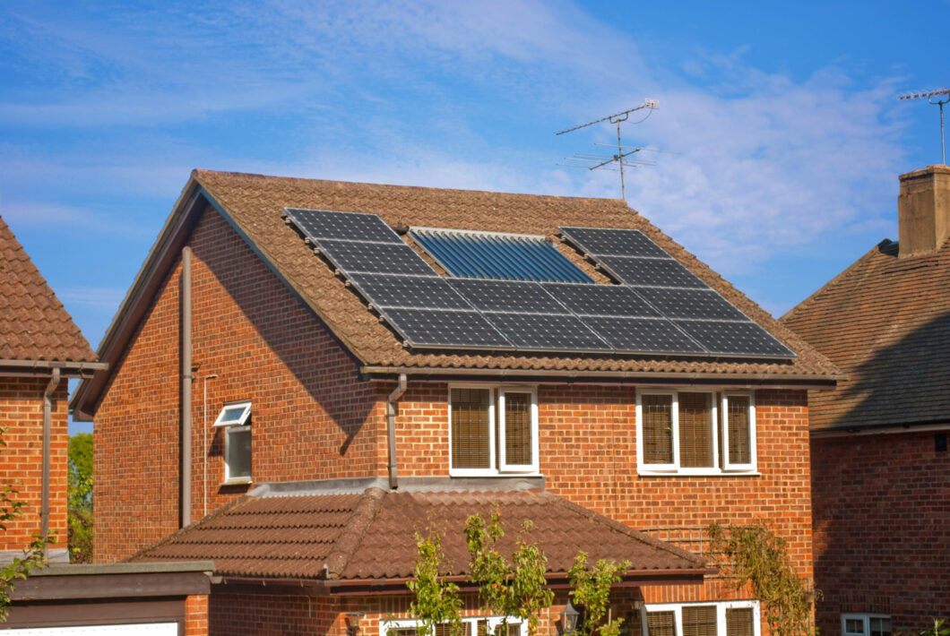 Buying or selling a house with solar panels – your key questions answered Thumbnail